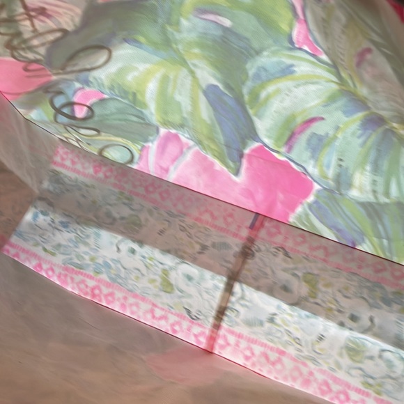 Lily Pulitzer large insulated shopper pink used. Minor flaws overall great. - Picture 7 of 9